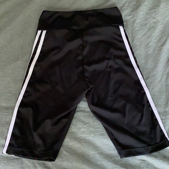 Classic Adidas Biker shorts - Picture 2 of 7